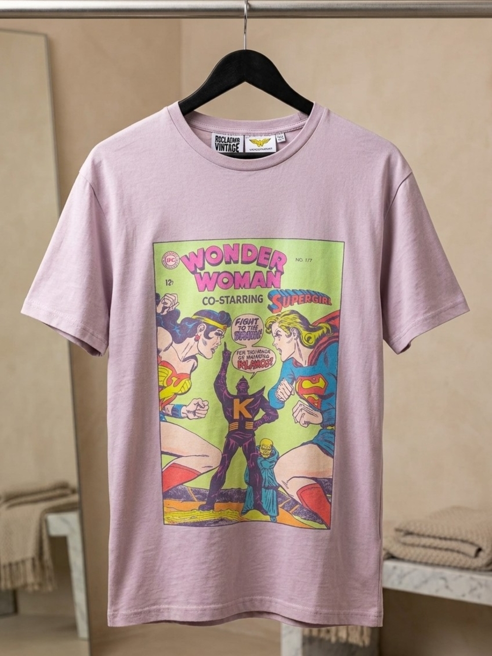 Wonder Woman x Supergirl Graphic Tee - Pink
